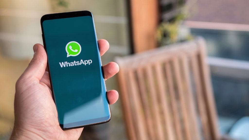 how-to-retrieve-old-whatsapp-messages-2024-updated